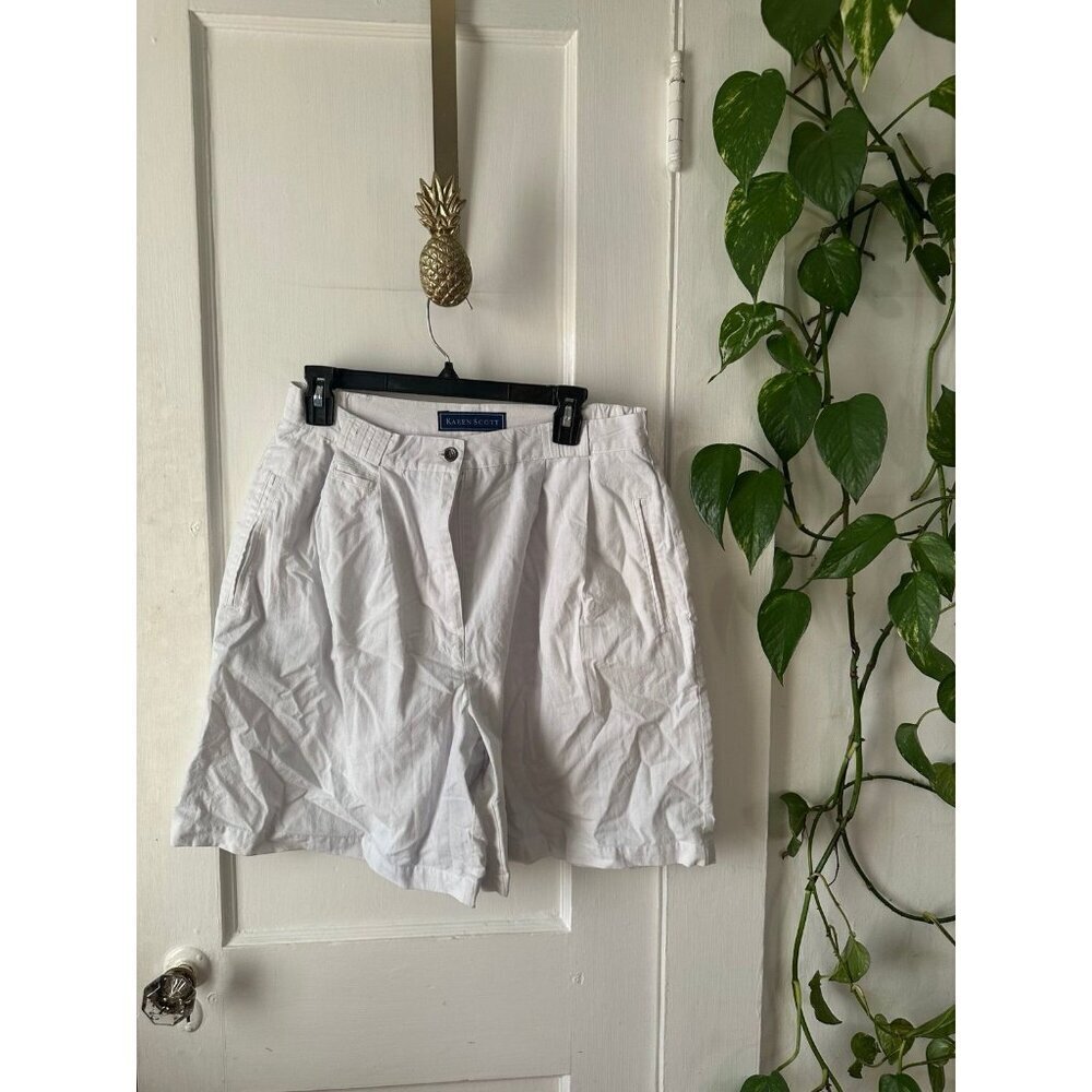Karen Scott women’s size 14 white shorts